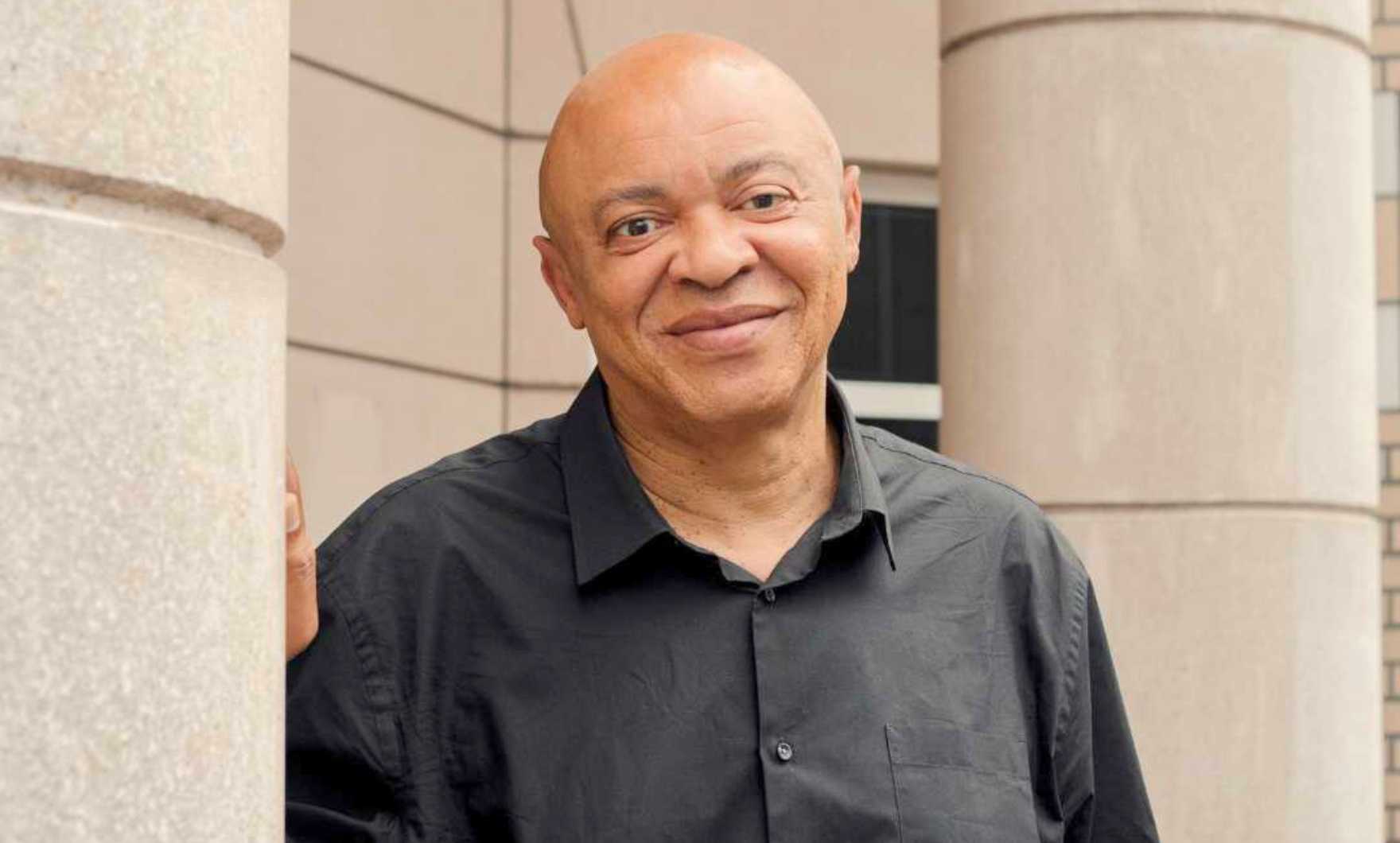 Max Koffi in front of the Hub