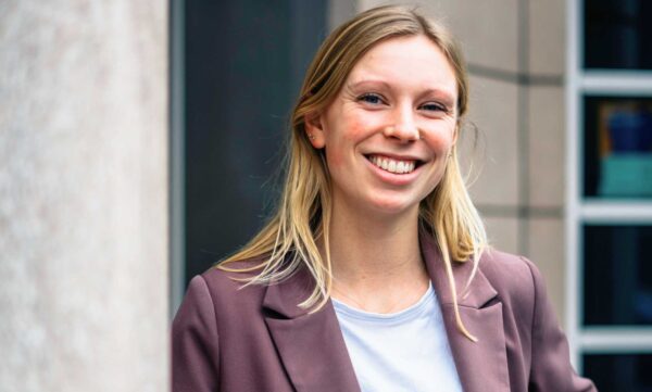 Lotte in front of the Hub