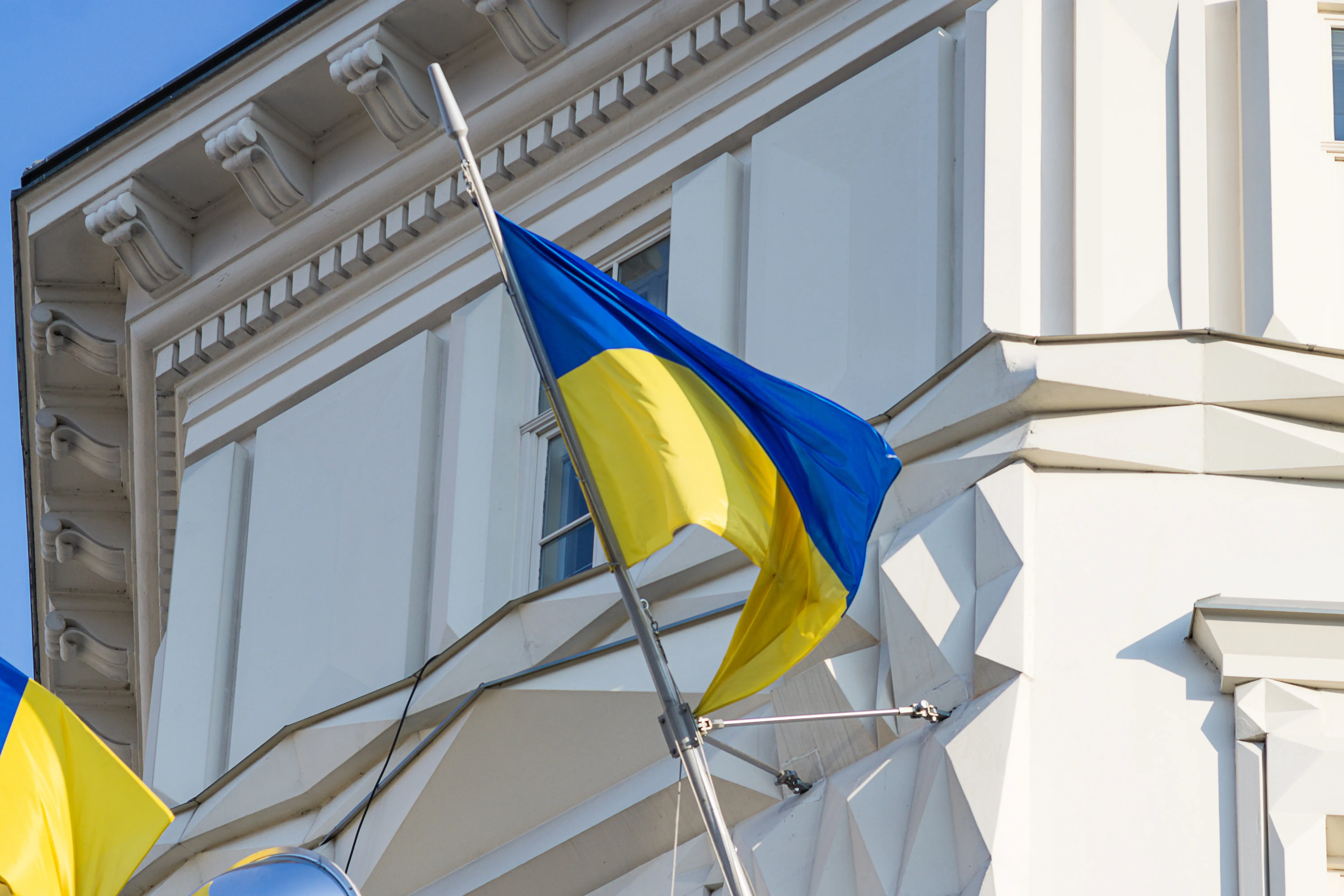 ukrainian-flags-in-center-of-vienna-waving-and-sho-2025-01-09-00-58-44-utc